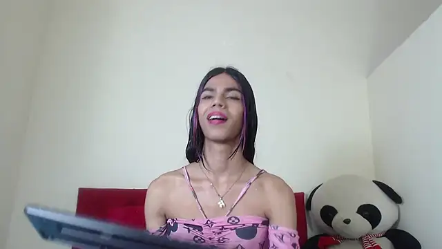 Snapshot of Luluu_08 chatting on January 14, 2025, 1:28 pm Luluu 08 online show from January 14, 2025, 1:28 pm