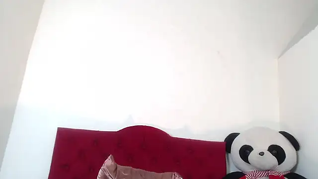 Snapshot of Luluu_08 chatting on February 1, 2025, 4:54 pm Luluu 08 online show from February 1, 2025, 4:54 pm