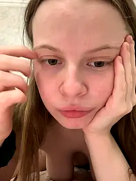 wrenlie online show from October 11, 2025, 6:50 pm