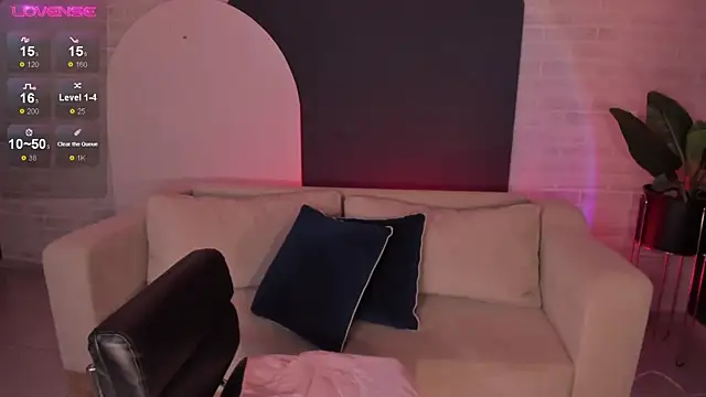 MariaHerrera  online show from March 6, 2025, 6:19 am