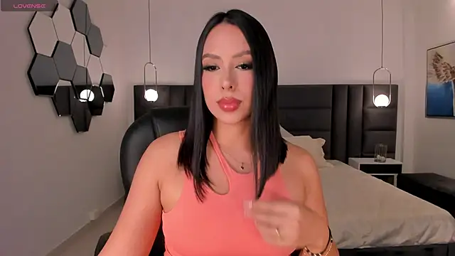 KatieStonne online show from October 22, 2025, 6:13 am