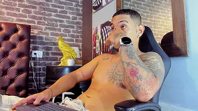 Damian09  online show from November 12, 2025, 5:24 pm