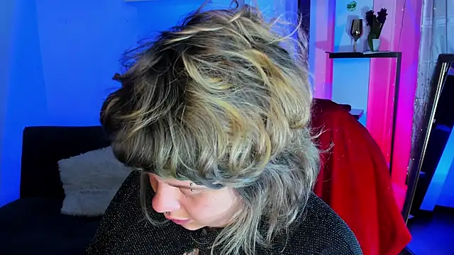 Sabrina scarlett online show from November 29, 2025, 6:16 am