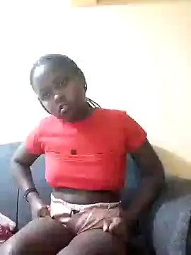 Sweetcecie01 online show from November 14, 2025, 9:02 pm