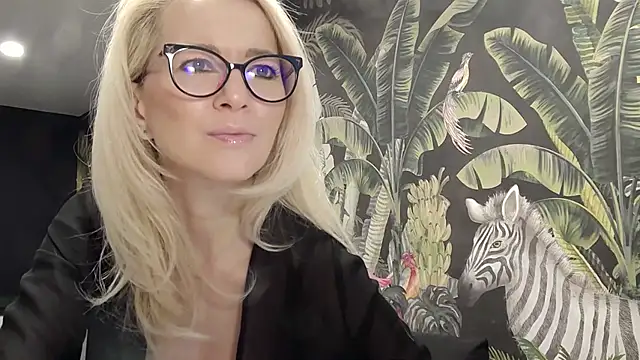 carla88 online show from March 26, 2026, 10:32 am