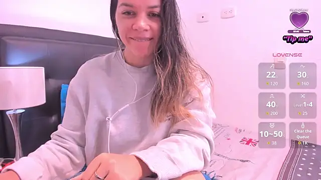 daniela beauty online show from October 25, 2025, 2:56 pm