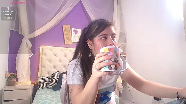 Snapshot of Ingrid_Casas chatting on December 5, 2024, 1:14 am Ingrid Casas online show from December 5, 2024, 1:14 am