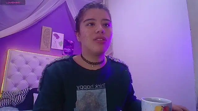 Snapshot of Ingrid_Casas chatting on December 6, 2024, 10:52 pm Ingrid Casas online show from December 6, 2024, 10:52 pm