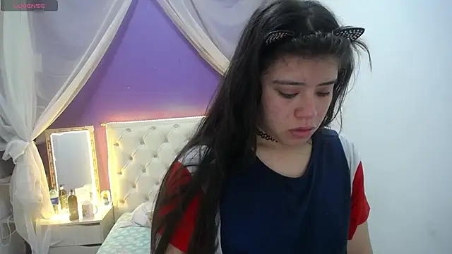 Snapshot of Ingrid_Casas chatting on January 16, 2025, 11:37 pm Ingrid Casas online show from January 16, 2025, 11:37 pm