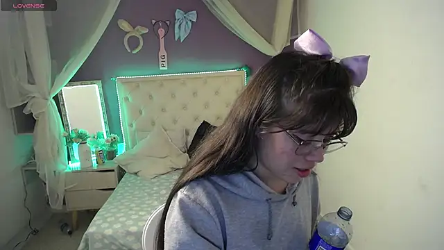 Snapshot of Ingrid_Casas chatting on January 22, 2025, 4:23 am Ingrid Casas online show from January 22, 2025, 4:23 am