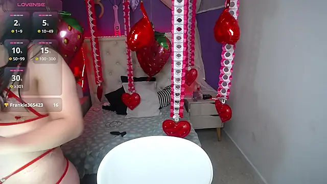 Snapshot of Ingrid_Casas chatting on February 14, 2025, 3:11 am Ingrid Casas online show from February 14, 2025, 3:11 am