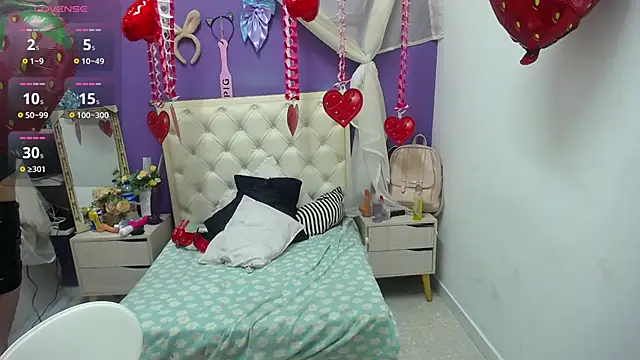 Snapshot of Ingrid_Casas chatting on February 14, 2025, 11:31 pm Ingrid Casas online show from February 14, 2025, 11:31 pm