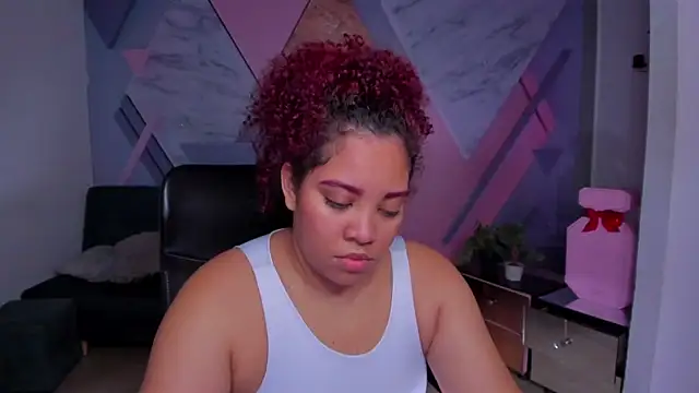 AngelaCoffee online show from November 22, 2025, 10:25 am