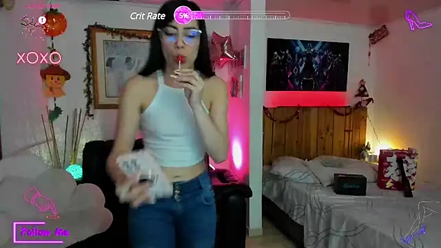 LauGrayJ online show from February 19, 2025, 8:01 am