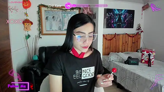 LauGrayJ online show from February 19, 2025, 8:52 pm