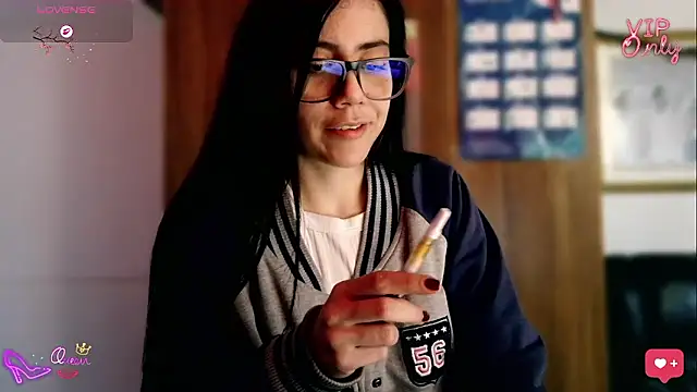 LauGrayJ online show from January 9, 2026, 11:57 am