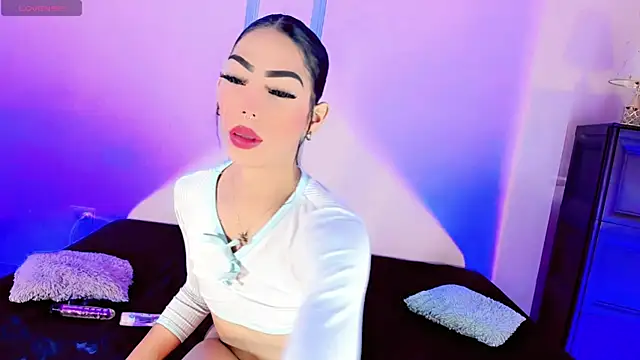 Tiffany moonblack online show from November 12, 2025, 4:07 pm