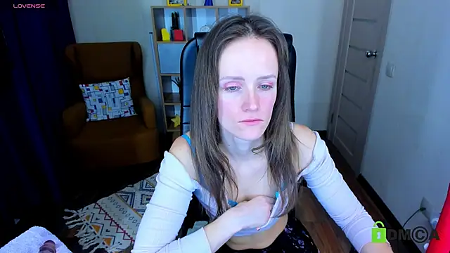 FrancescaCollins online show from March 5, 2025, 10:44 am