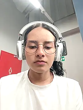  vaness online show from March 4, 2025, 5:32 am