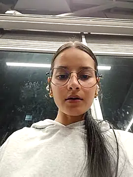  vaness online show from July 18, 2026, 5:22 am