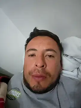 Snapshot of Kingkushflow chatting on November 17, 2025, 5:24 am Kingkushflow online show from November 17, 2025, 5:24 am