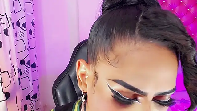 Aslhy Goddessx online show from October 3, 2025, 3:36 am