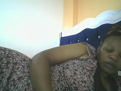 clakemmy250 online show from January 29, 2025, 8:35 pm