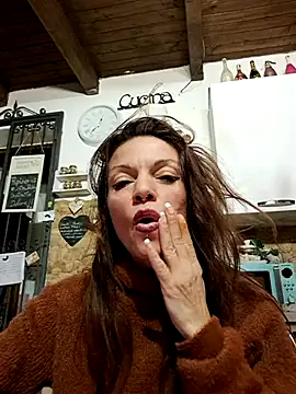 vampvanna23 online show from December 16, 2025, 10:37 pm