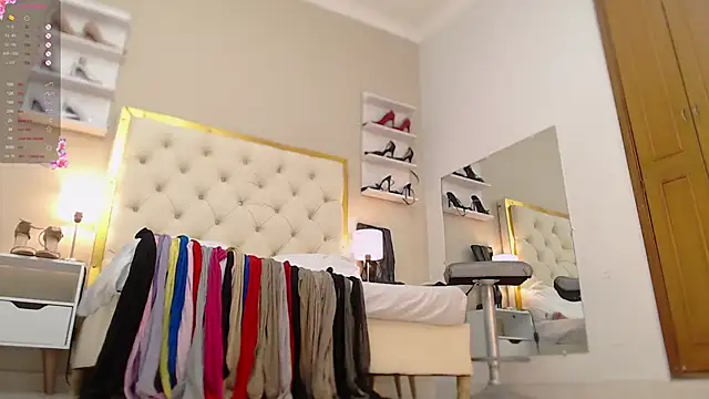 Sara Gomez online show from September 9, 2025, 3:50 am