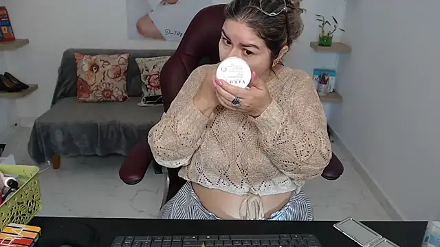 zehra sanem online show from February 17, 2026, 4:24 pm