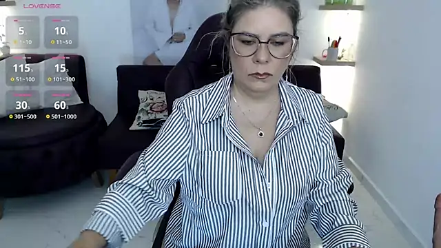 zehra sanem online show from May 25, 2026, 3:29 pm