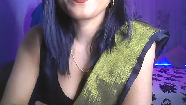 Queenhimanshi online show from February 20, 2025, 5:40 pm