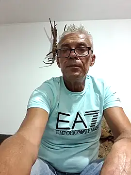 Picolo4111 online show from September 19, 2025, 6:30 pm