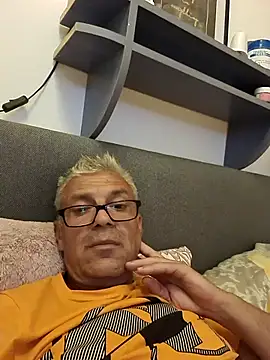Picolo4111 online show from September 27, 2025, 6:24 pm