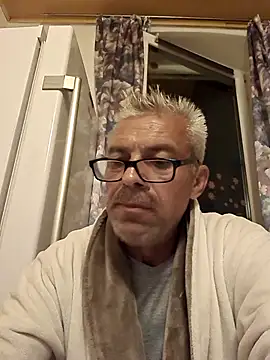 Picolo4111 online show from October 5, 2025, 5:44 pm
