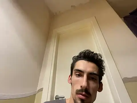 LamponaeFoglia3 online show from December 17, 2024, 4:11 pm