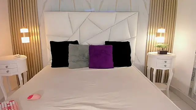 belacampbell online show from September 16, 2025, 5:08 am