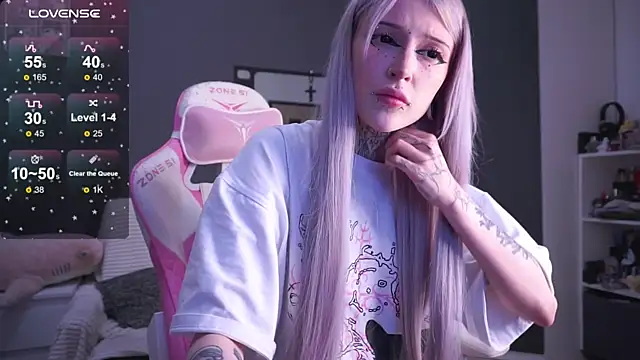 fraulein mooon online show from January 10, 2026, 6:20 pm