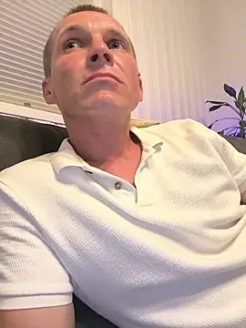AttractiveSilk5 online show from June 26, 2026, 9:08 pm