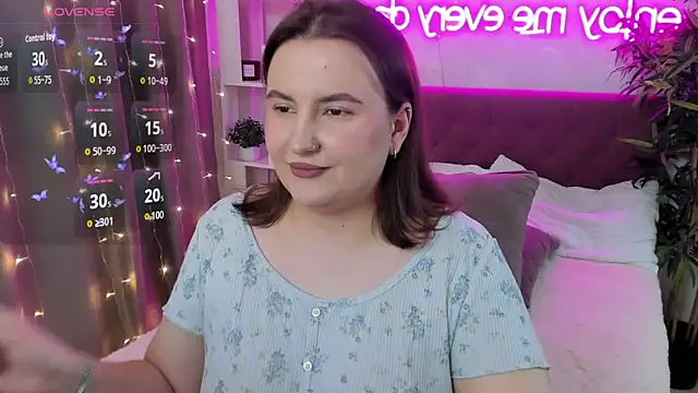 FeralPeach online show from January 7, 2026, 7:22 am