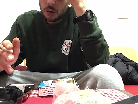 DragonPink online show from January 7, 2025, 11:14 pm