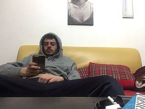 DragonPink online show from January 10, 2025, 8:26 pm