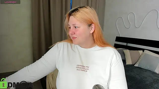 Ruth Oliver online show from October 27, 2025, 1:09 am