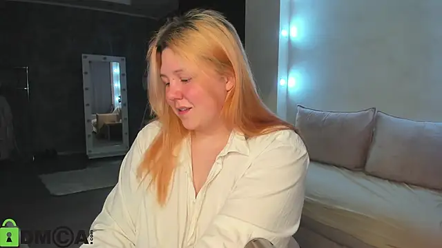 Ruth Oliver online show from November 4, 2025, 9:19 am