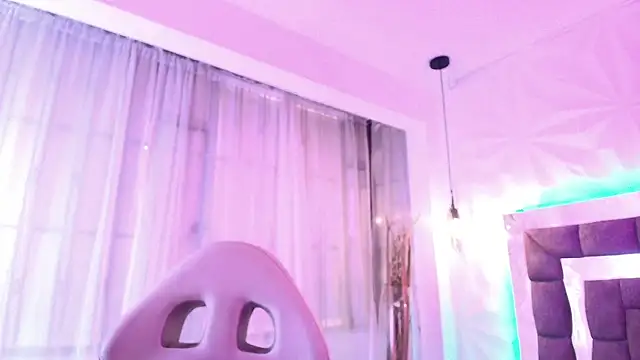 Snapshot of Queen_perla_ chatting on June 23, 2026, 12:14 pm Queen perla online show from June 23, 2026, 12:14 pm