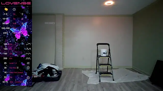 Snapshot of Milfshakecafe chatting on September 18, 2025, 12:34 am Milfshakecafe online show from September 18, 2025, 12:34 am