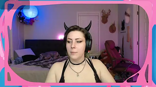 CirqueNoirBlu online show from November 21, 2025, 3:49 am