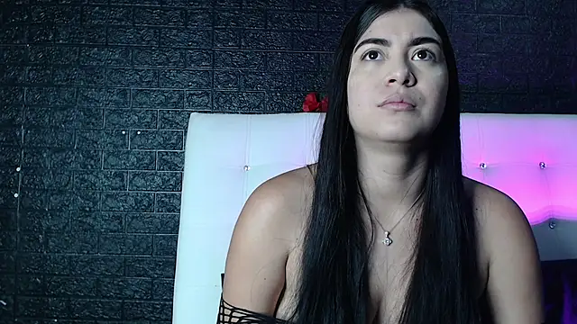 Snapshot of Sweet-Monica chatting on July 14, 2026, 10:32 am Sweet-Monica online show from July 14, 2026, 10:32 am