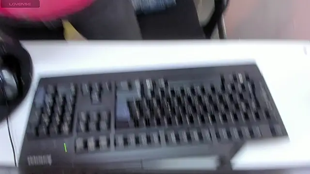 GiaFox  online show from September 23, 2025, 12:30 pm