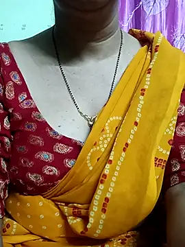 Rosy-B online show from April 16, 2026, 9:39 pm